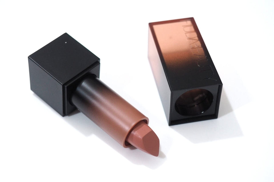 Huda Power Bullet Cream Glow Hydrating Lipstick, Amore Rich Plum