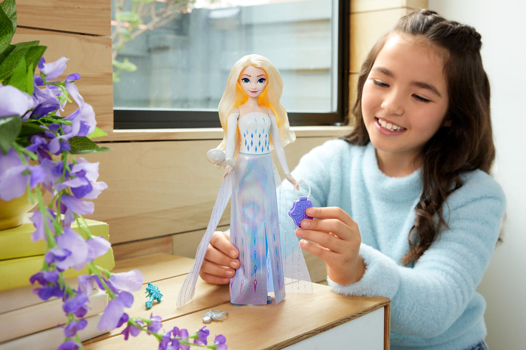 Mattel Disney Frozen Elsa Doll Set, Spin and Reveal, 11 Count