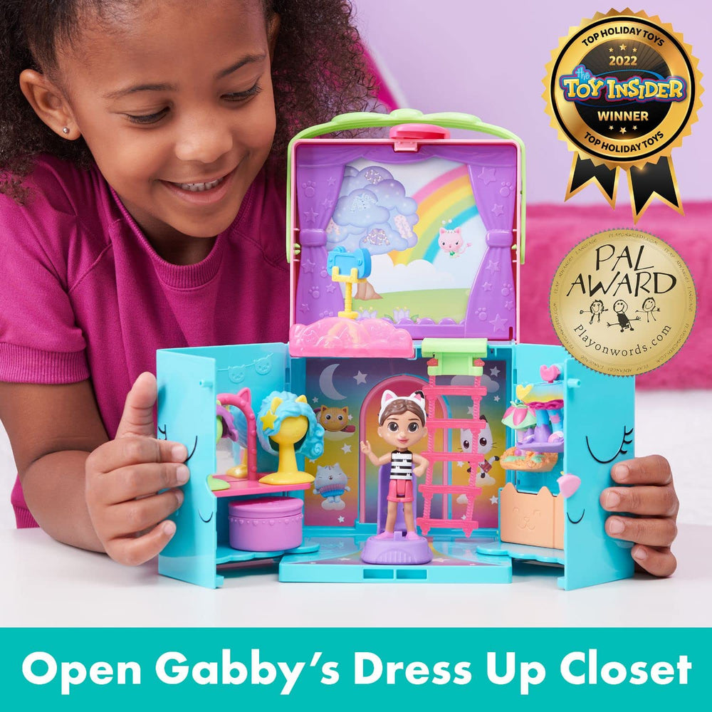 DREAMWORKS GABBY'S DOLLHOUSE Dress-Up Closet Portable Playset with Doll, Surprise Toys and Photo Shoot Accessories