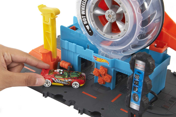 Hot Wheels City Super Twist Tire Shop Playset And Toy Car