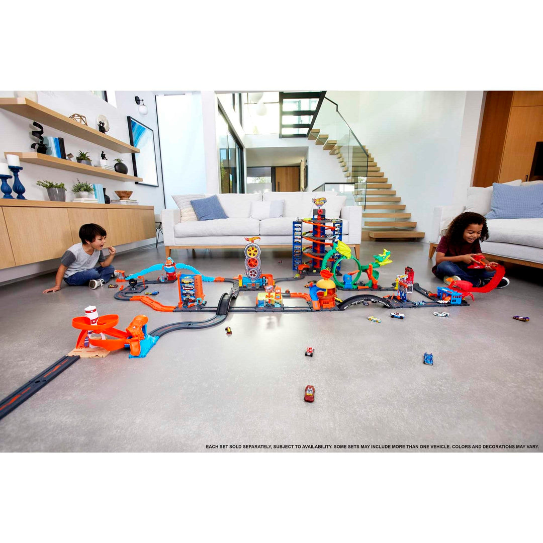 Mattel Hot Wheels City Track Pack, 10 Count