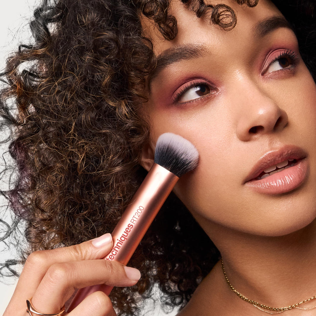 Real Techniques Expert Face Brush